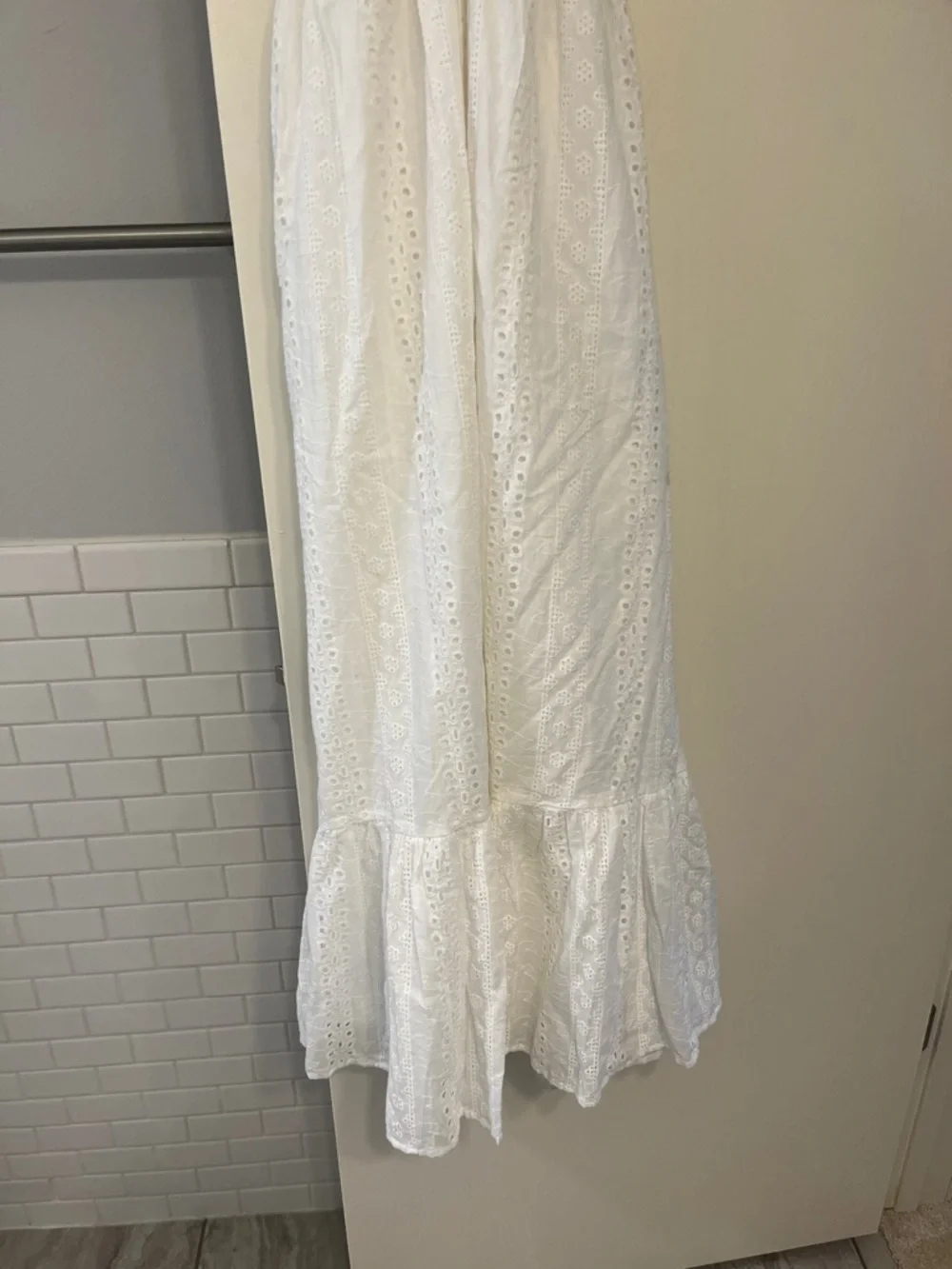 Lulus Sicilian Sun White Eyelet Embroidered Ruffled Lace-Up Midi Dress NWT Sz M - Picture 6 of 13